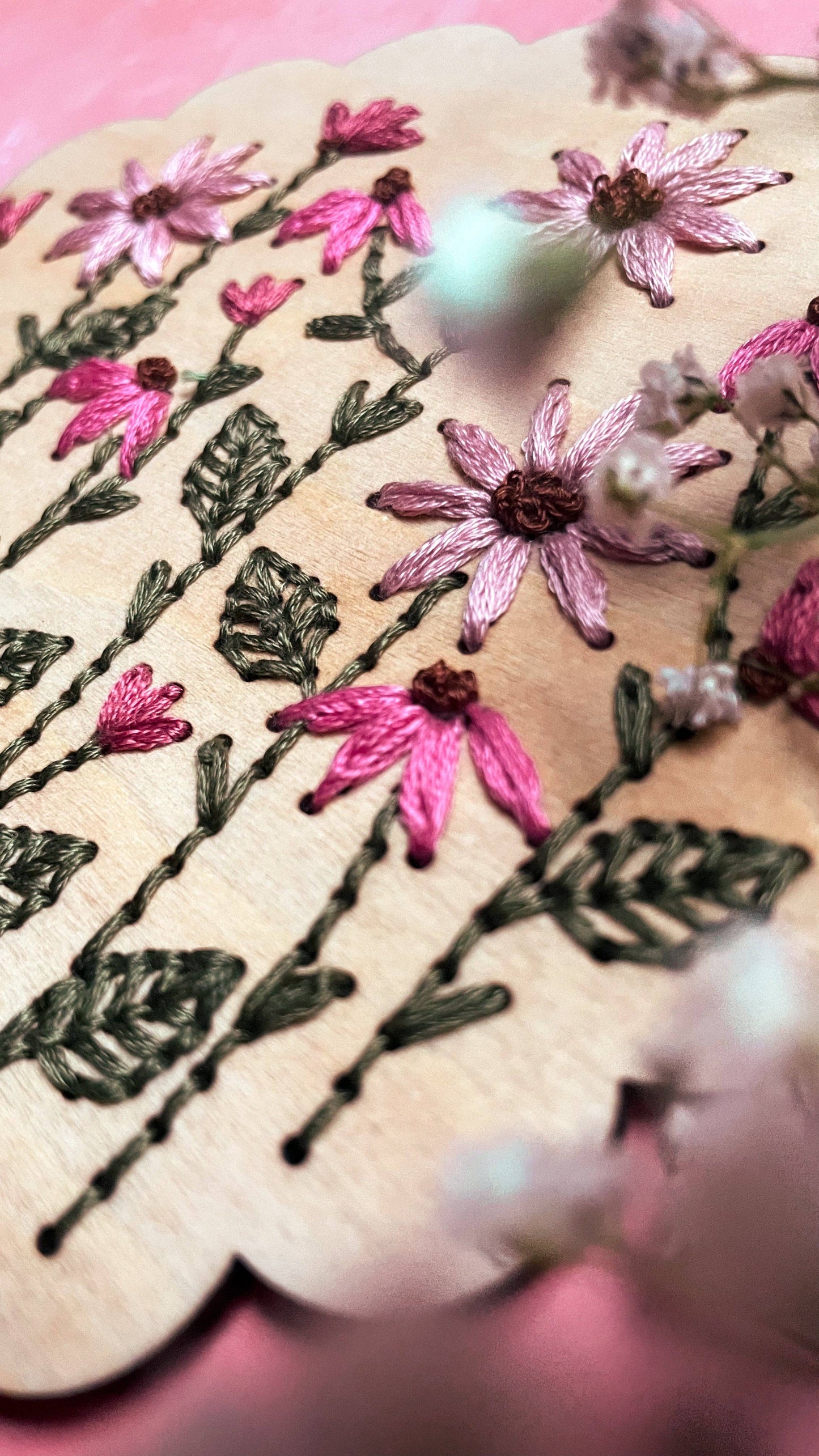 Kit de broderie fleurs roses