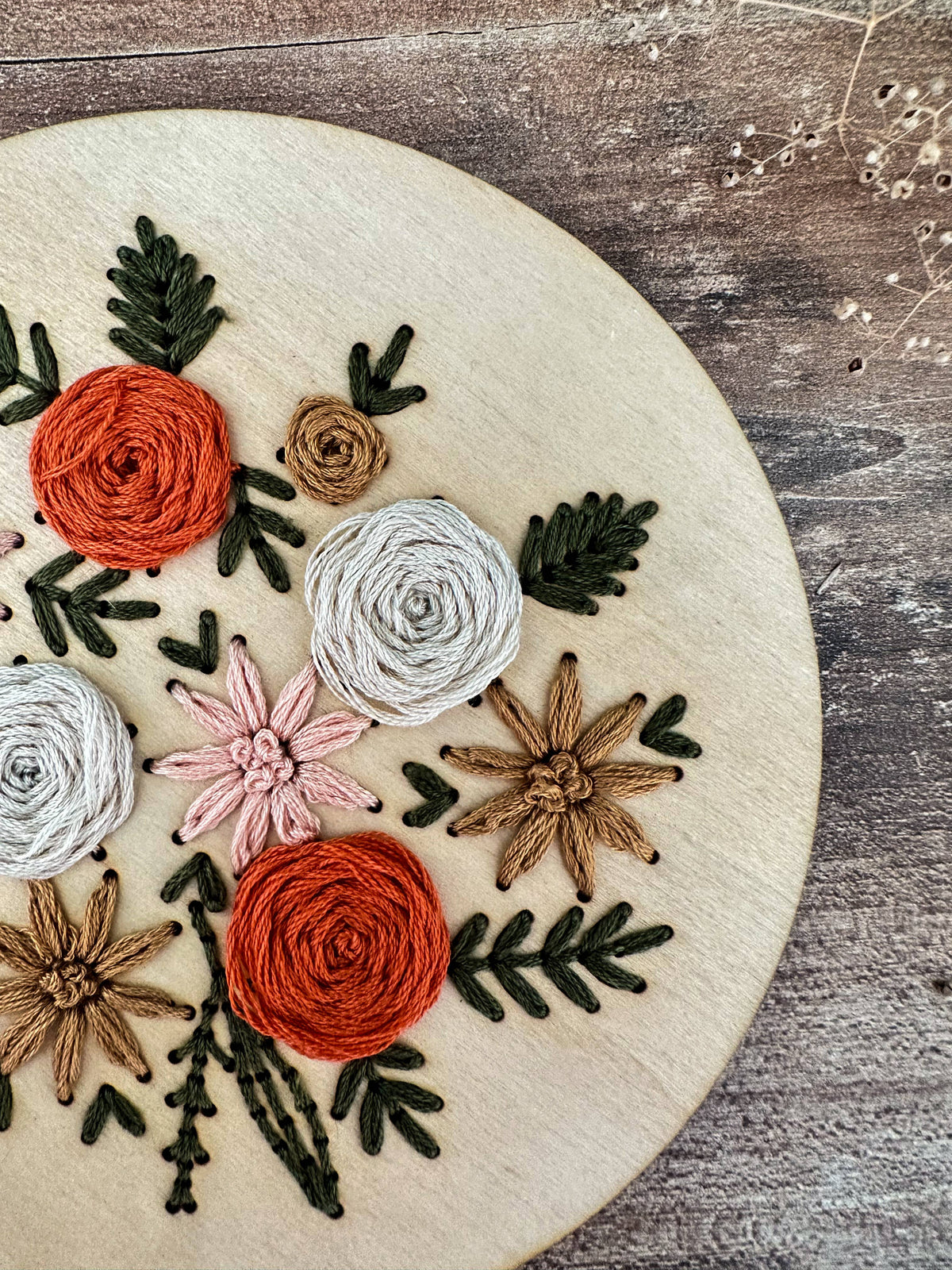 Broderie sur bois – Bouquet 3 | Base seule ou kit complet