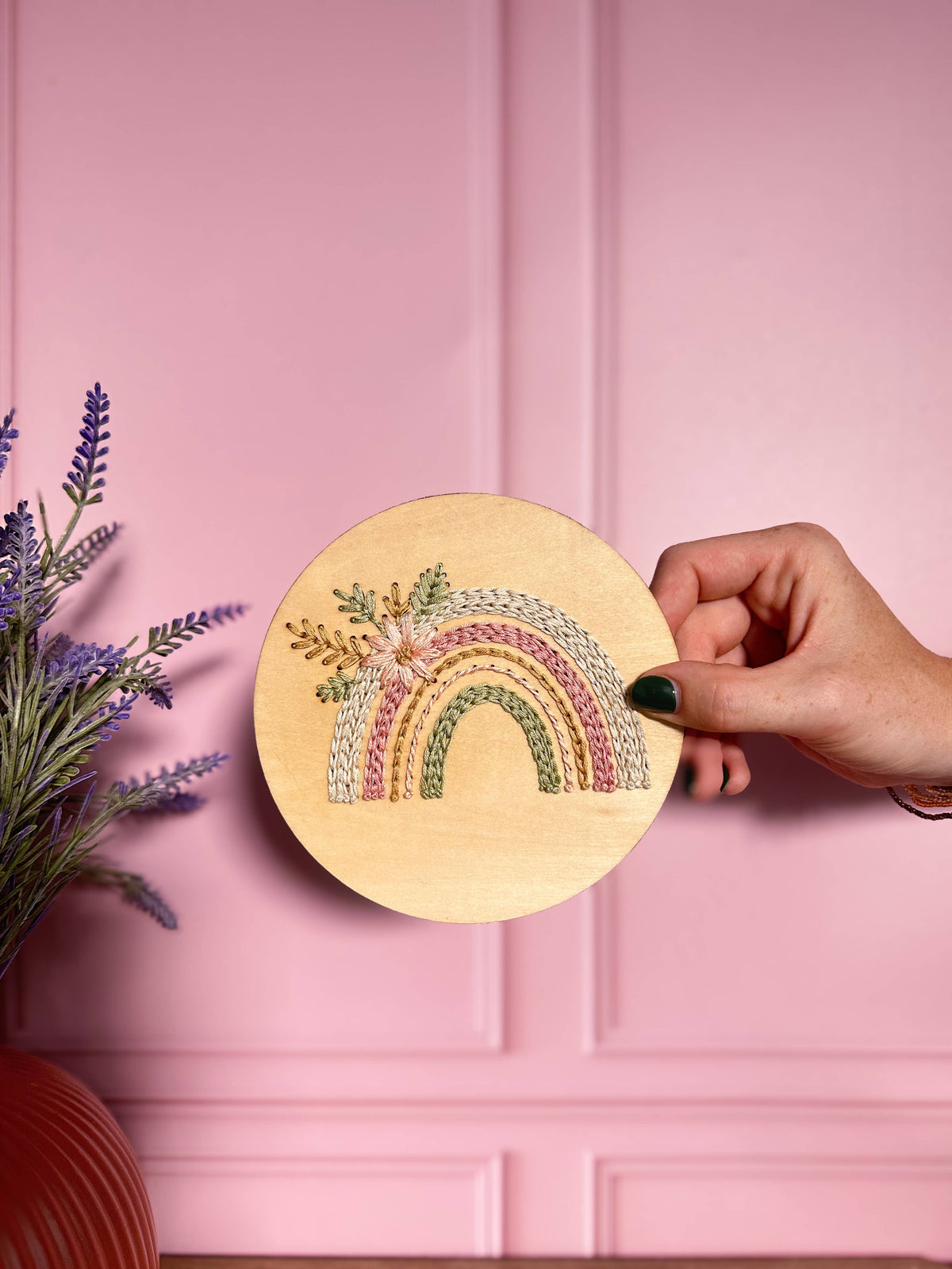Broderie sur bois – Arc floral | Base seule ou kit complet