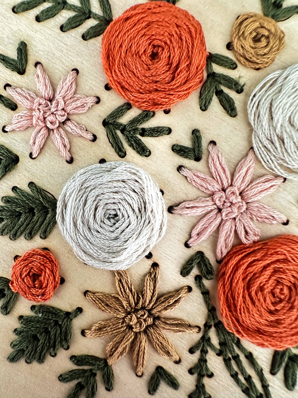Broderie sur bois – Bouquet 3 | Base seule ou kit complet