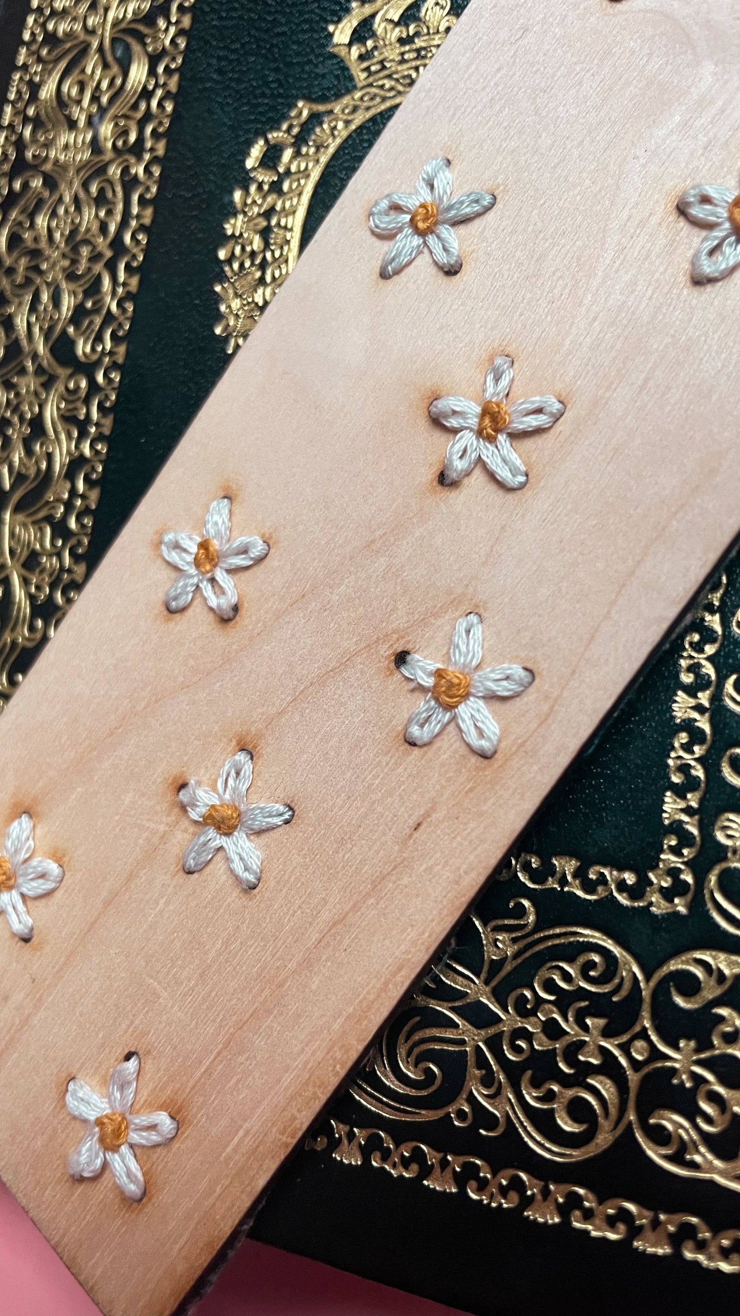 Kit de broderie marque page fleurs