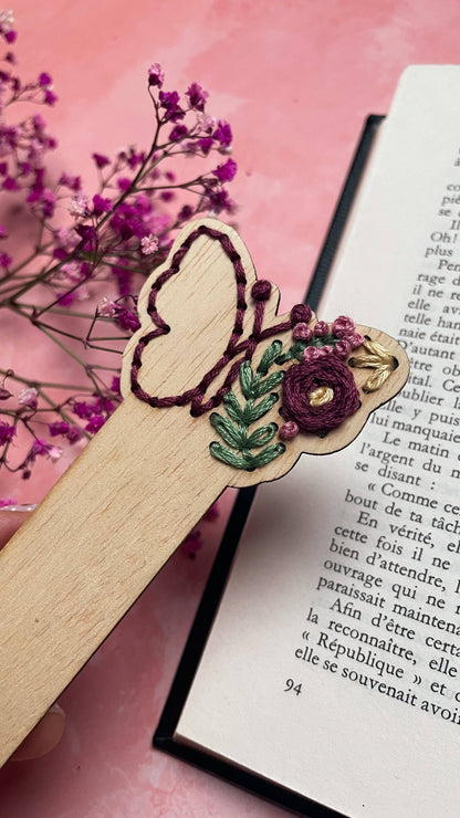 Kit de broderie marque page papillon