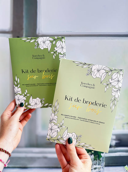 Broderie sur bois – Sapin | Base seule ou kit complet