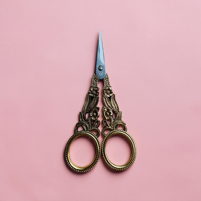 Ciseaux couture et broderie